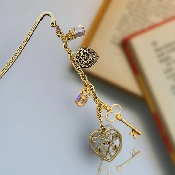 New Artisan Bookmark with Hearts and Key with AB Faceted Beads - Picture 4 of 5